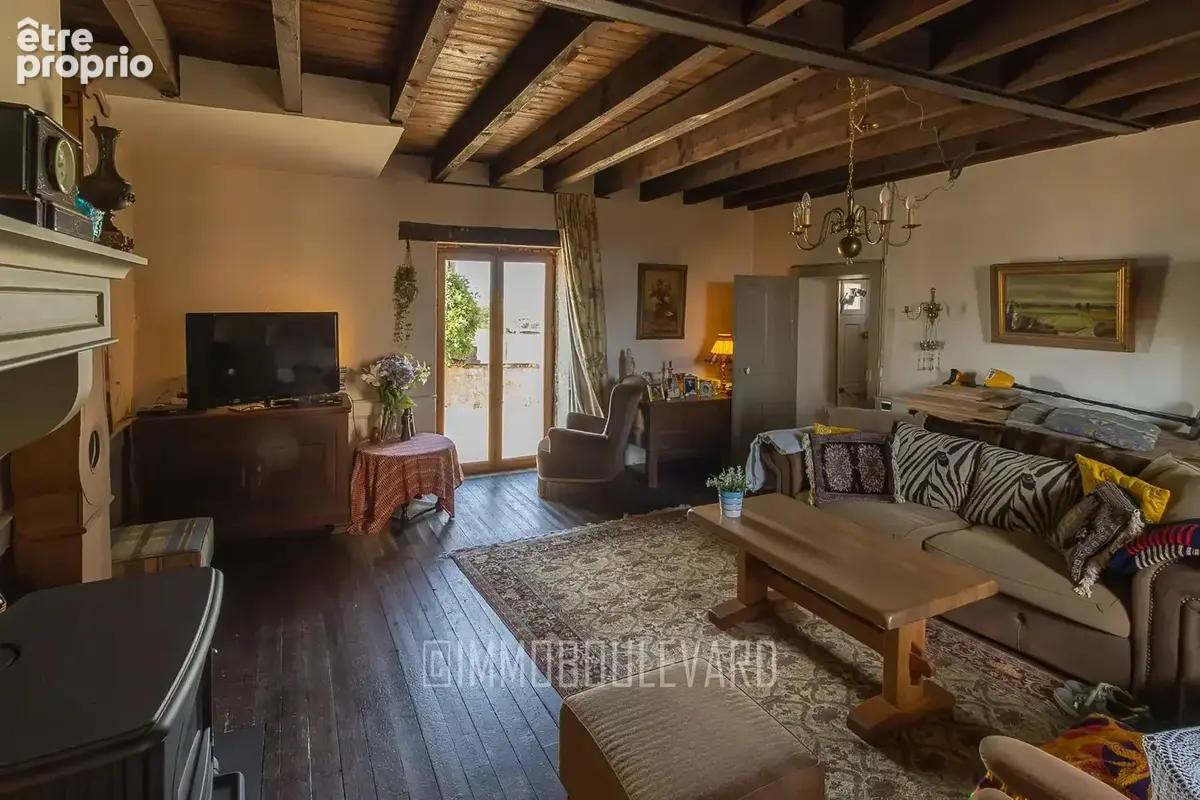 À vendre : maison avec 3 granges et beau potentiel (23) - photo 10