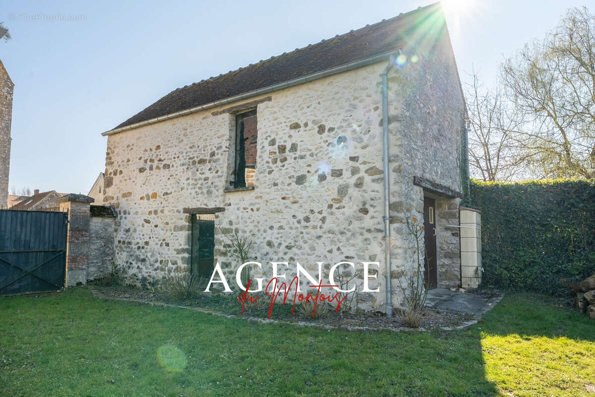 Maison à DONNEMARIE-DONTILLY