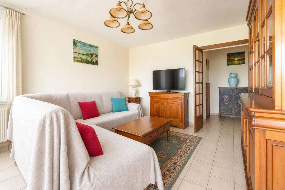 Appartement de 5 pièces de 92 m² à Franconville - photo 4