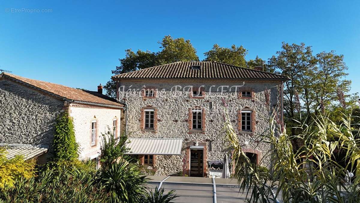 Maison à CADALEN