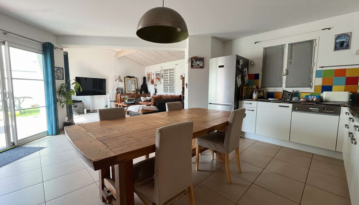 Maison 125 m² à La Rochelle  - photo 5