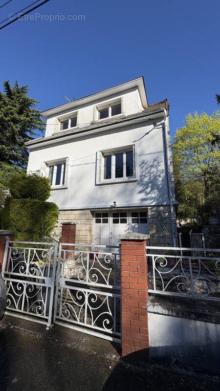 Maison à SAINT-VAAST-LES-MELLO