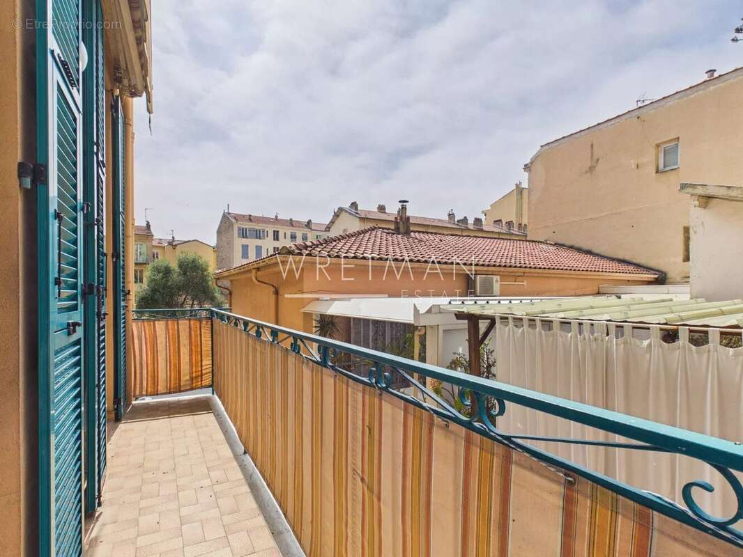 Appartement à MENTON