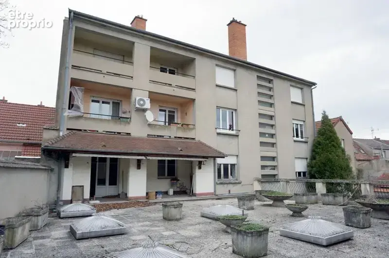 Digoin, Local commercial et appartements - photo 8