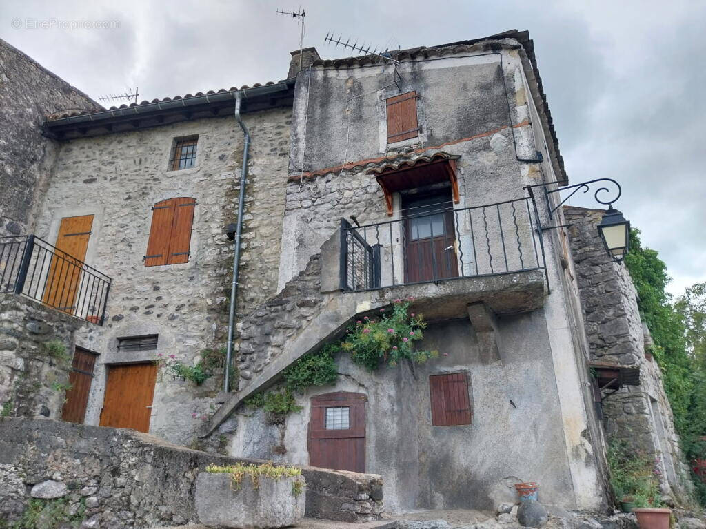 Maison à CHOMERAC