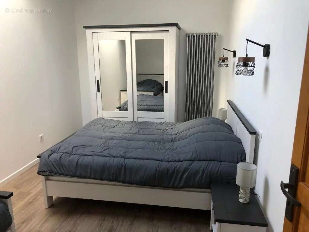 Maison à SAINT-APOLLINAIRE-DE-RIAS