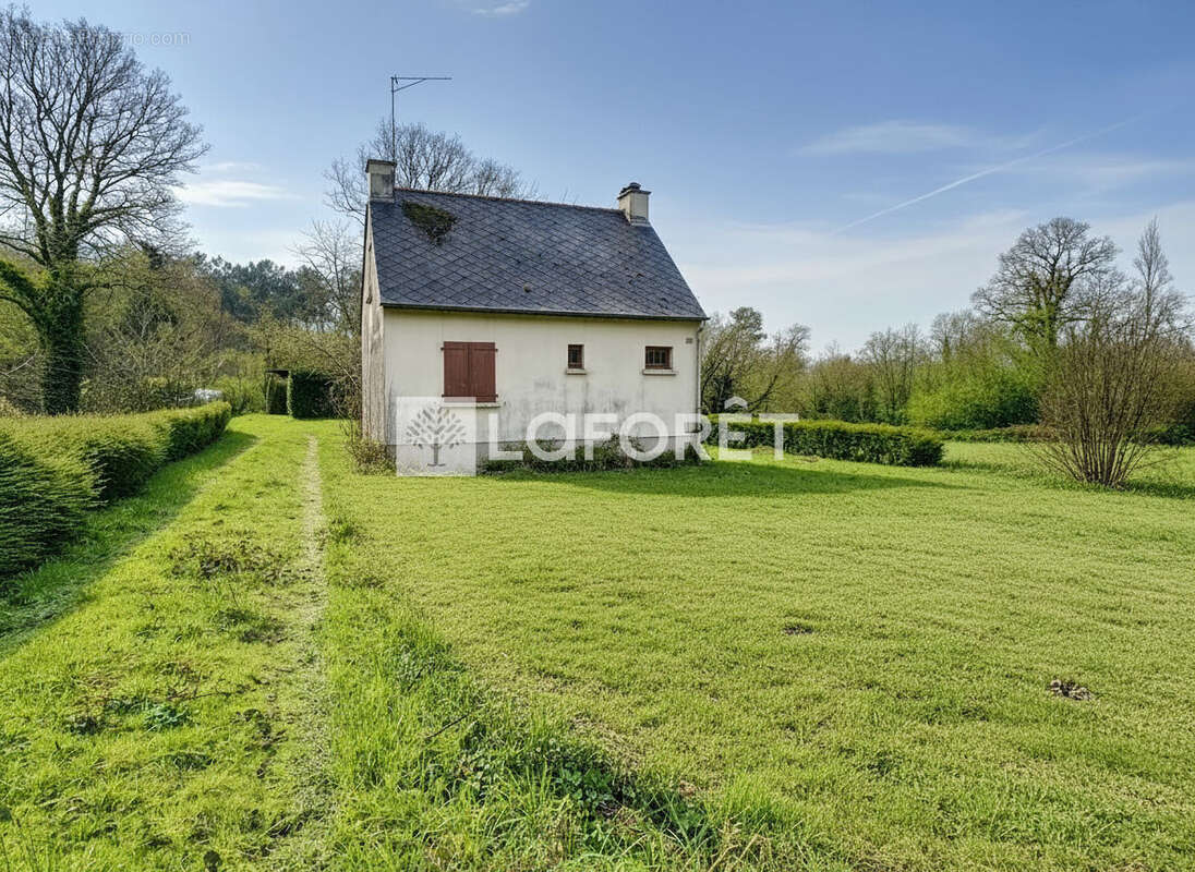 Maison à MONTENEUF