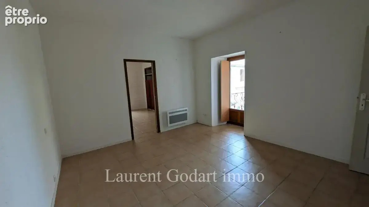 Maison de village en pierre avec 5 chambres et cour - photo 7