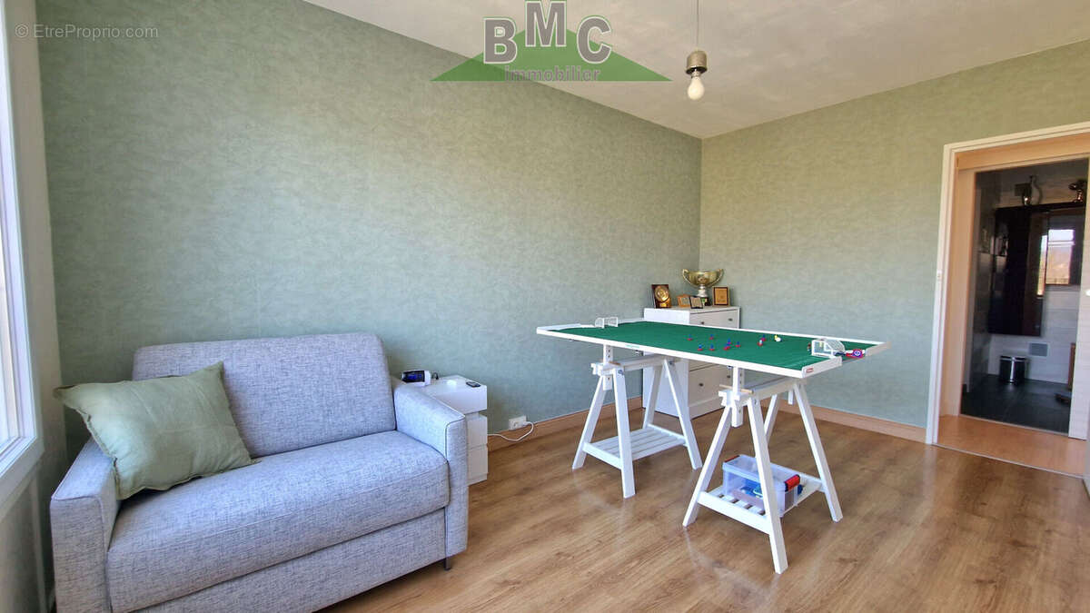 Appartement à LE PLESSIS-BOUCHARD