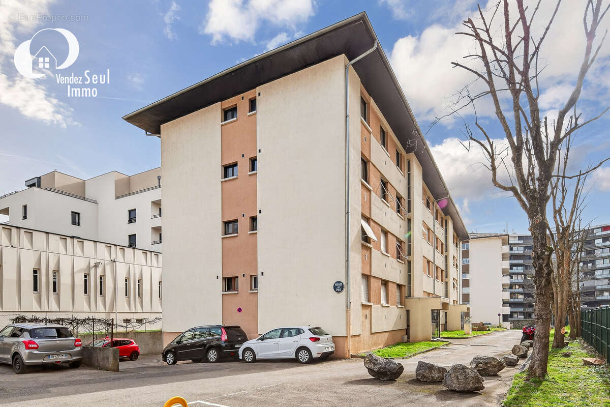 Appartement à SAINT-JULIEN-EN-GENEVOIS
