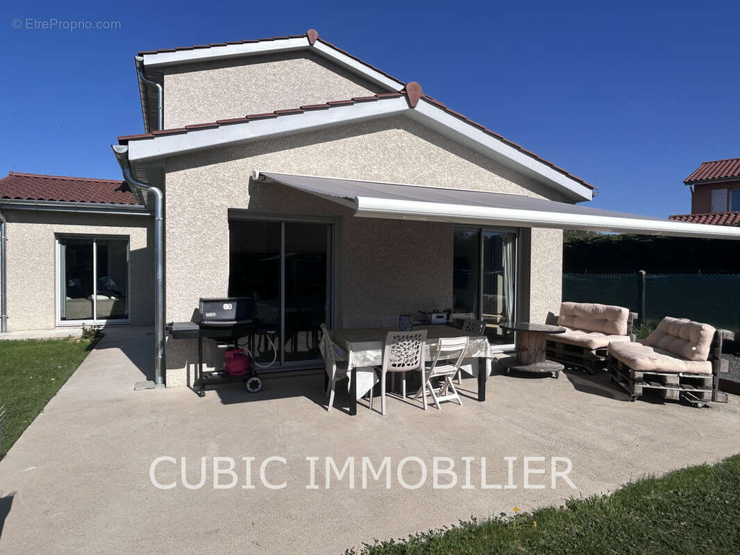 Maison à THEIZE