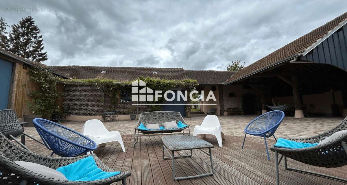 Maison à CHATEAUNEUF-EN-THYMERAIS