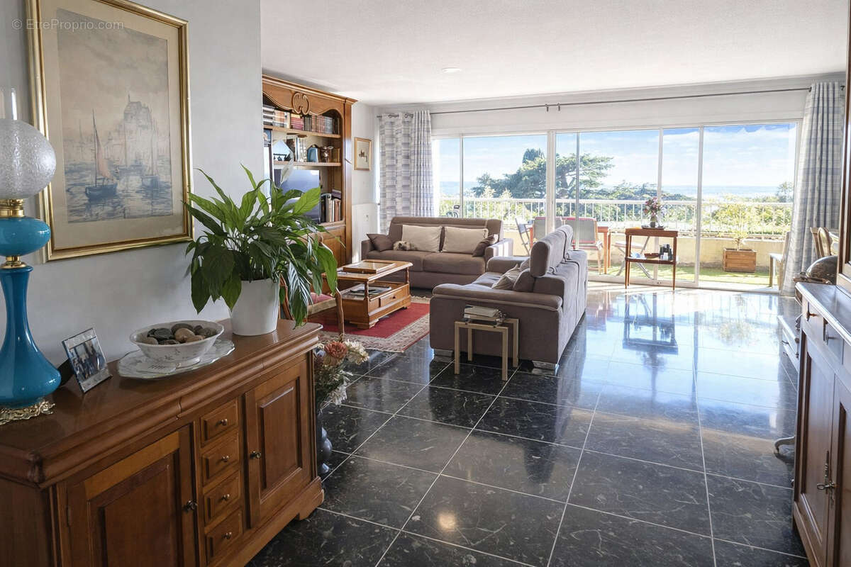 RARE Vue sur la Mer à Toulon Viager ou nue propriété occupé par une H 86 ans - photo 7