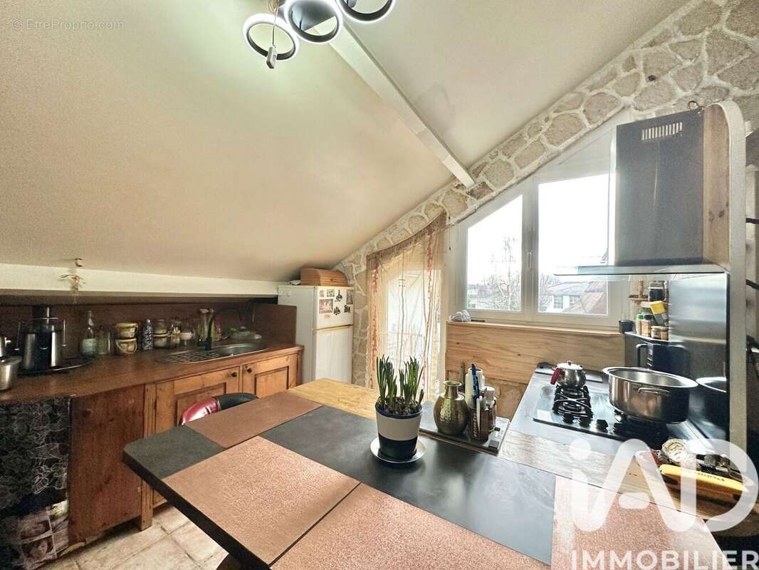 Photo 5 - Appartement à SAINTE-GENEVIEVE-DES-BOIS