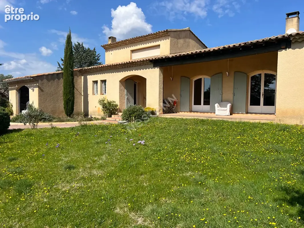 Lourmarin - Maison  5 pièce(s), 180m2, 4 belles chambres, garage-,piscine - photo 3