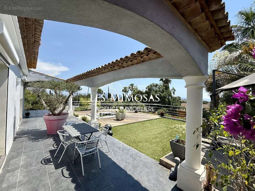 Maison à FREJUS