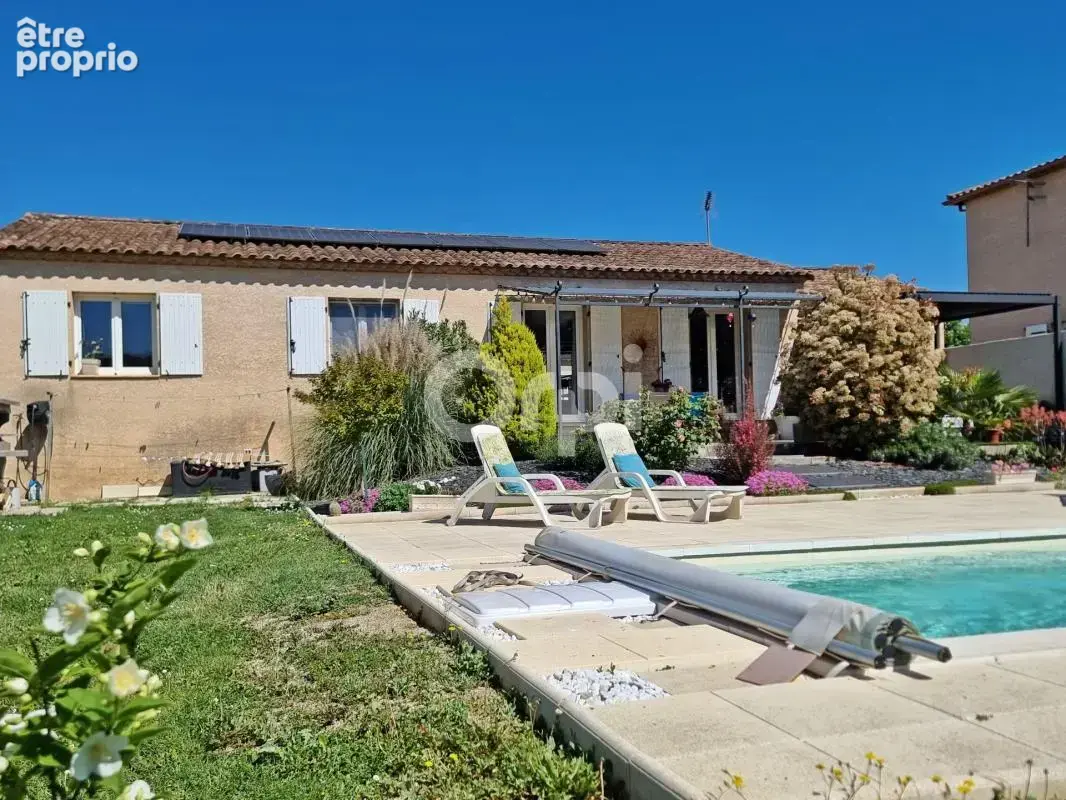 – Villa plain-pied 3 chambres avec piscine – À 5 min d’Alès – - photo 2