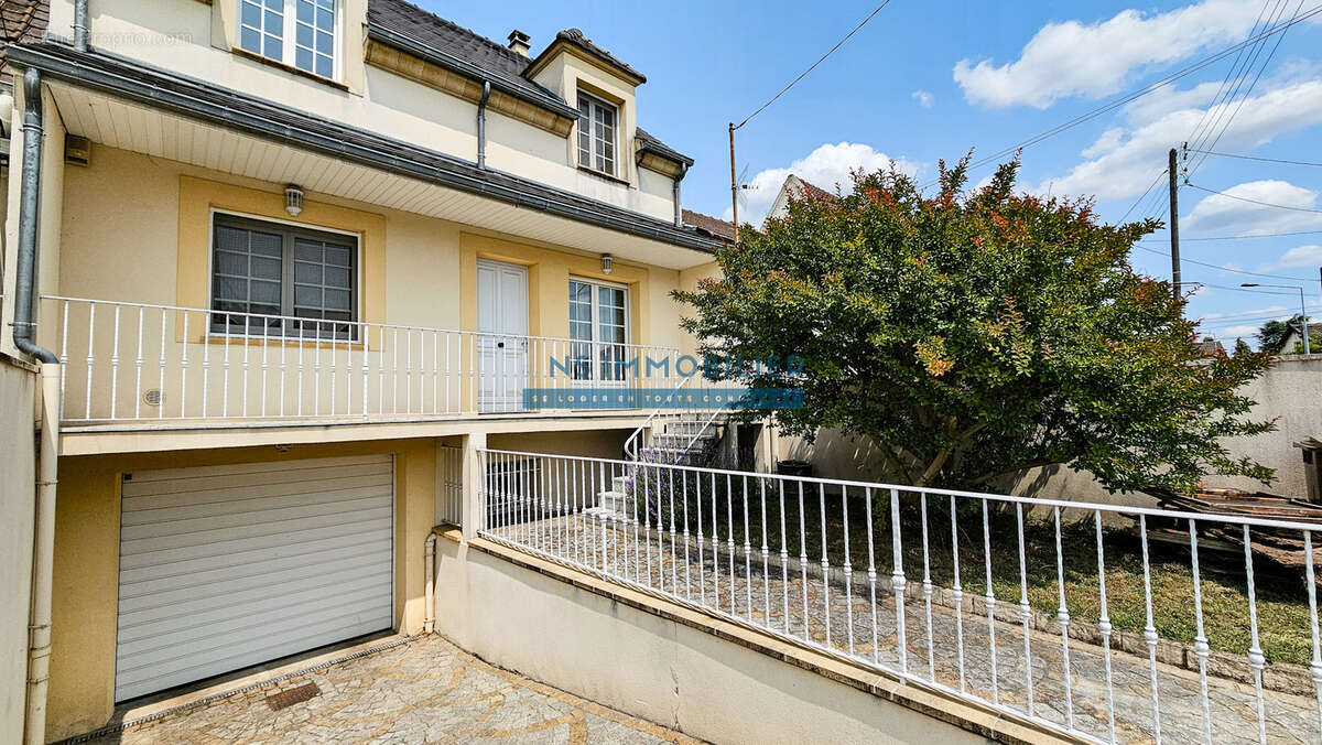 Maison à HOUILLES