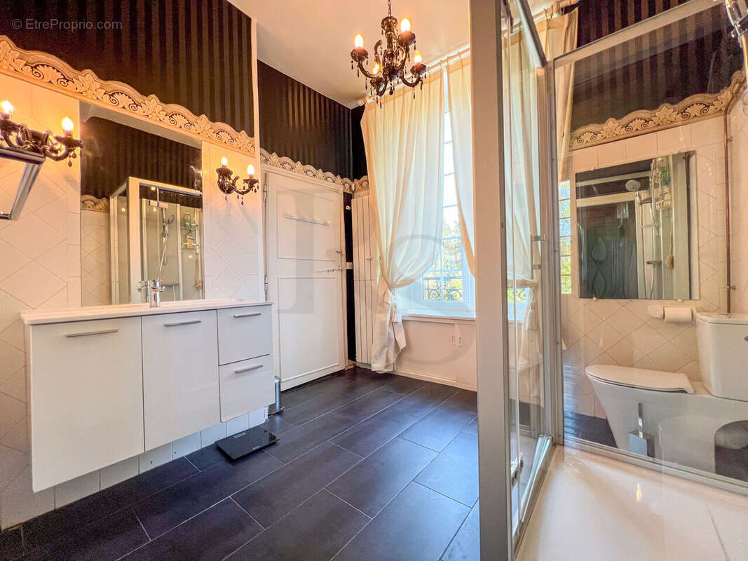 Maison à SAINT-PIERRE-DU-REGARD