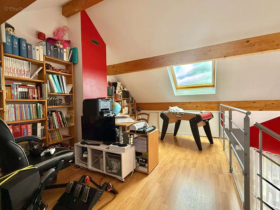 SECTEUR MANZAT / Maison familiale à vendre de 130 m², belles prestations  et extérieur soigné ! - photo 14