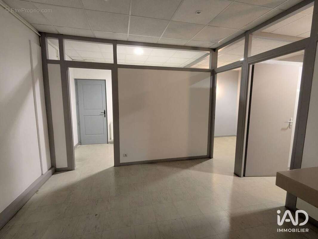 Photo 9 - Commerce à SAINT-ETIENNE