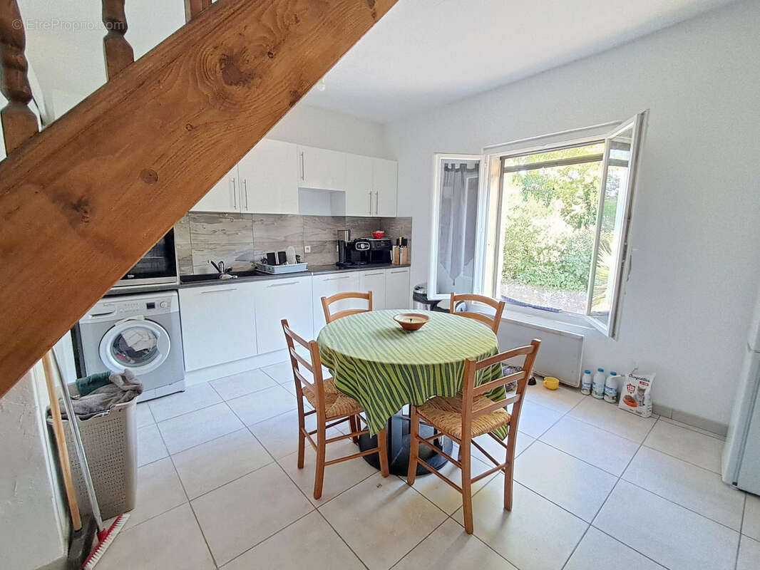 Maison à VILLEVIEILLE