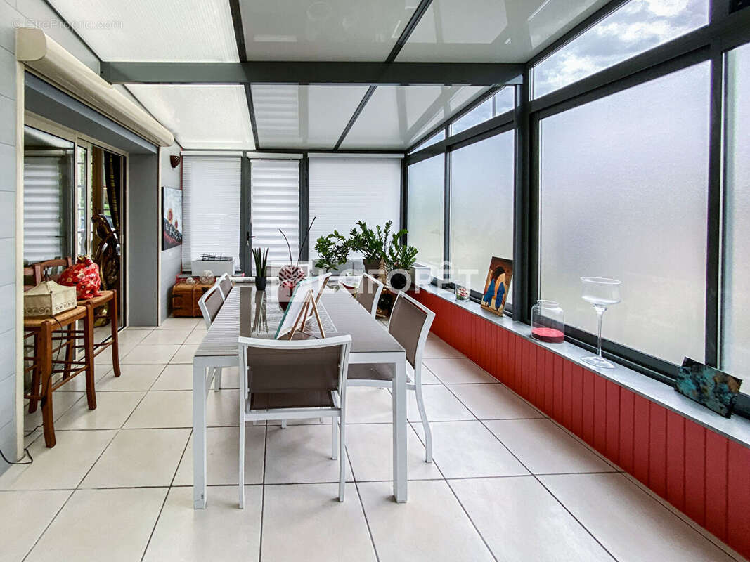 Maison à SAINT-GEORGES-DES-COTEAUX