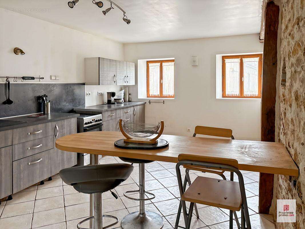 Maison à MAISONCELLES-DU-MAINE