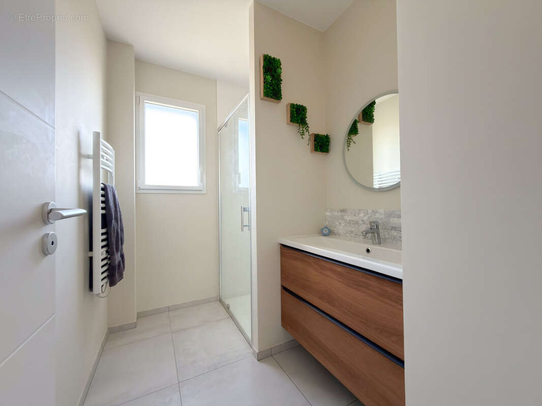 Maison à JOUE-L'ABBE