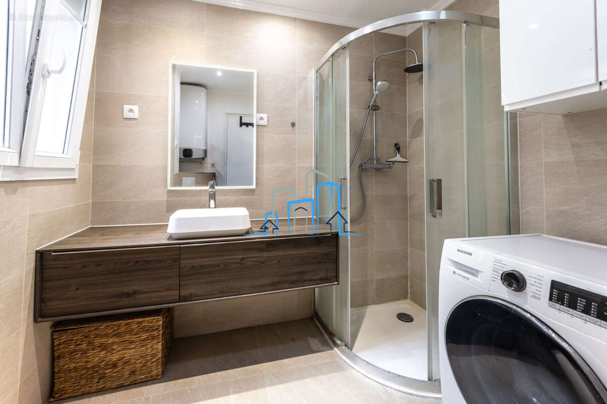 Appartement à PARIS-11E