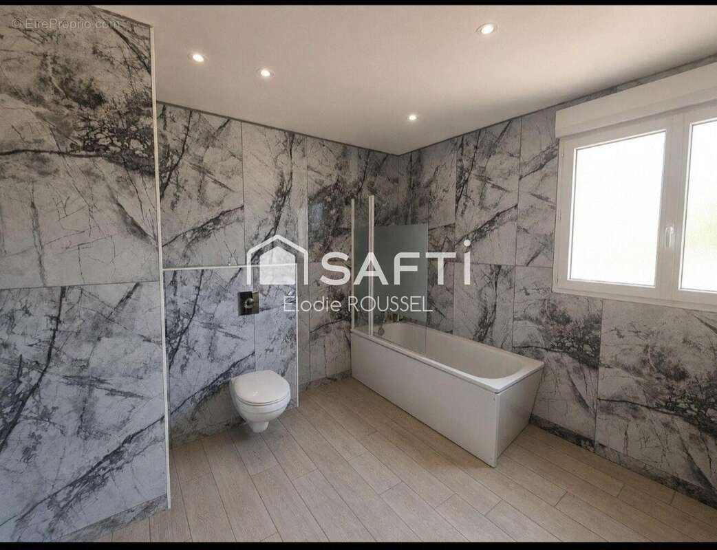 Maison 145 m² à Val-De-Reuil  - photo 9