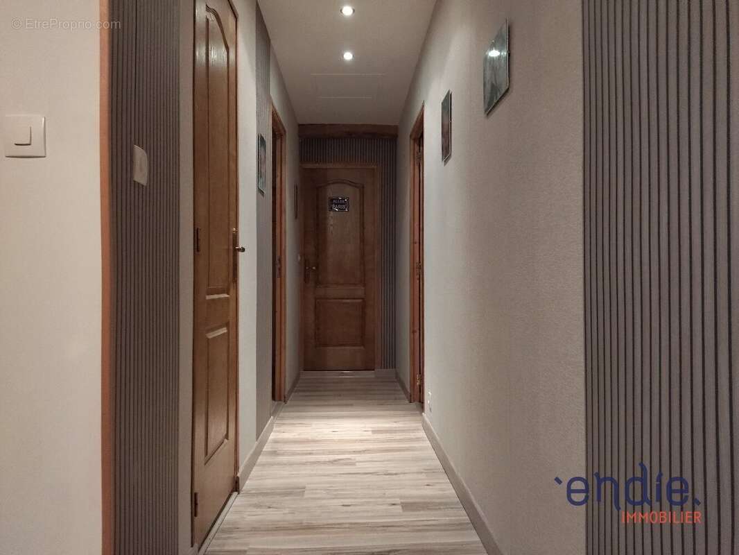 Maison à SAINT-SULPICE