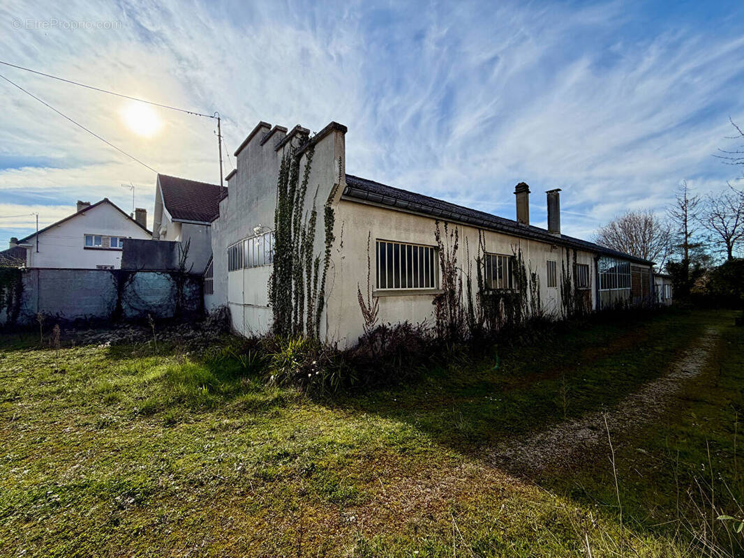 Commerce à SAINT-ANDRE-LES-VERGERS