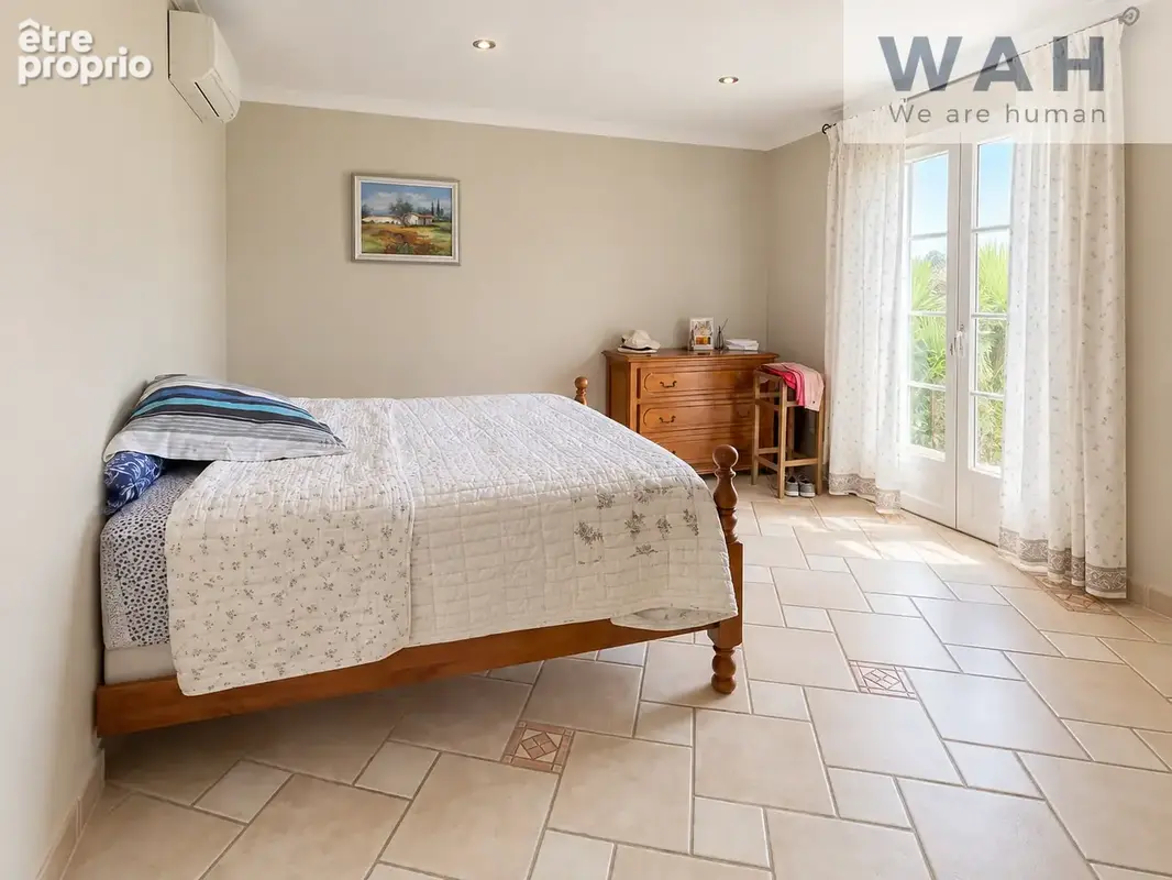 Marsillargues   maison familiale avec studio indépendant, piscine et jardin sans vis-à-vis   649 000 € - photo 12