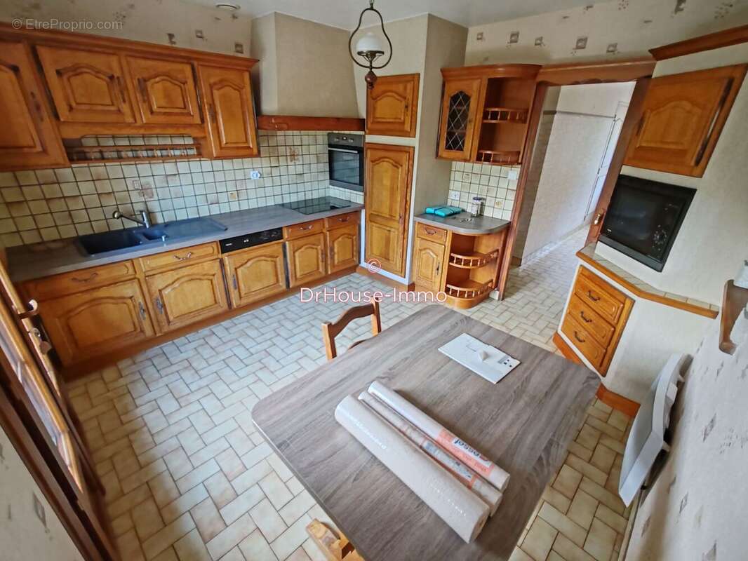 Maison à VAUX-SUR-VIENNE