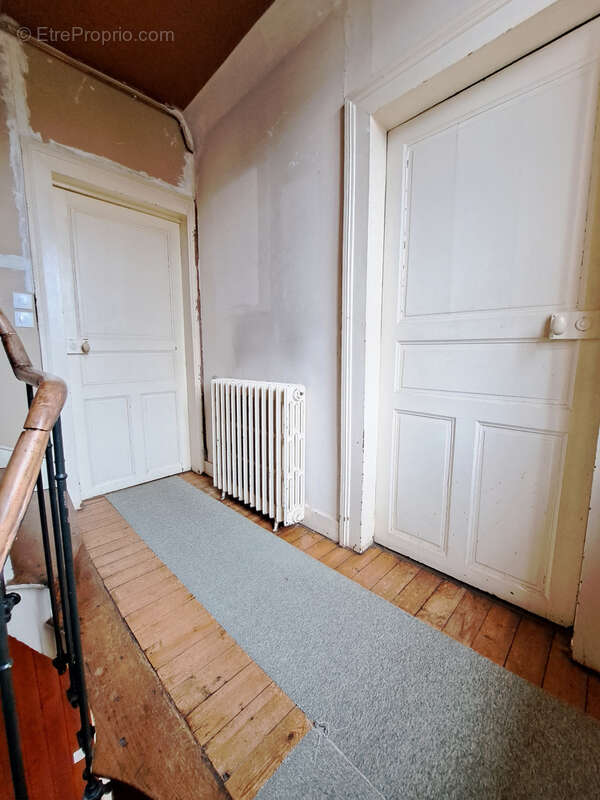 Maison de Ville de 110m2 environ - photo 6