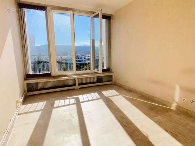 Appartement à MARSEILLE-9E