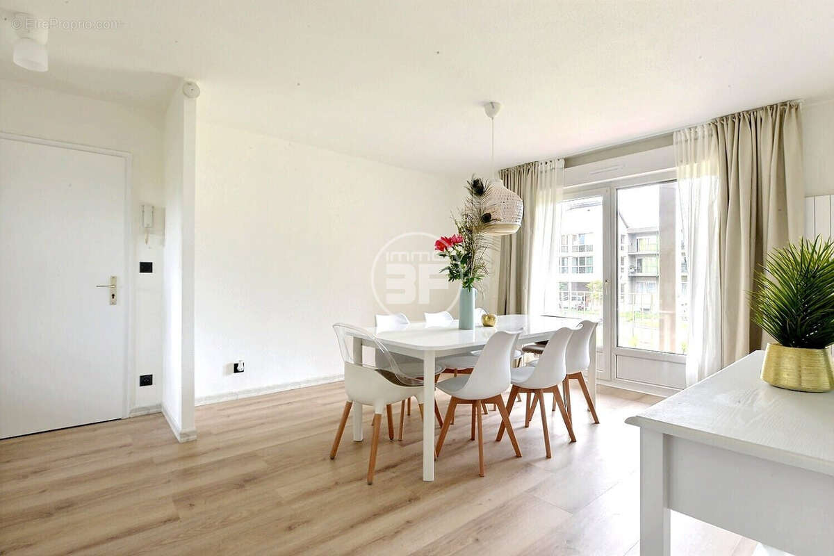 Appartement à VILLAGE-NEUF