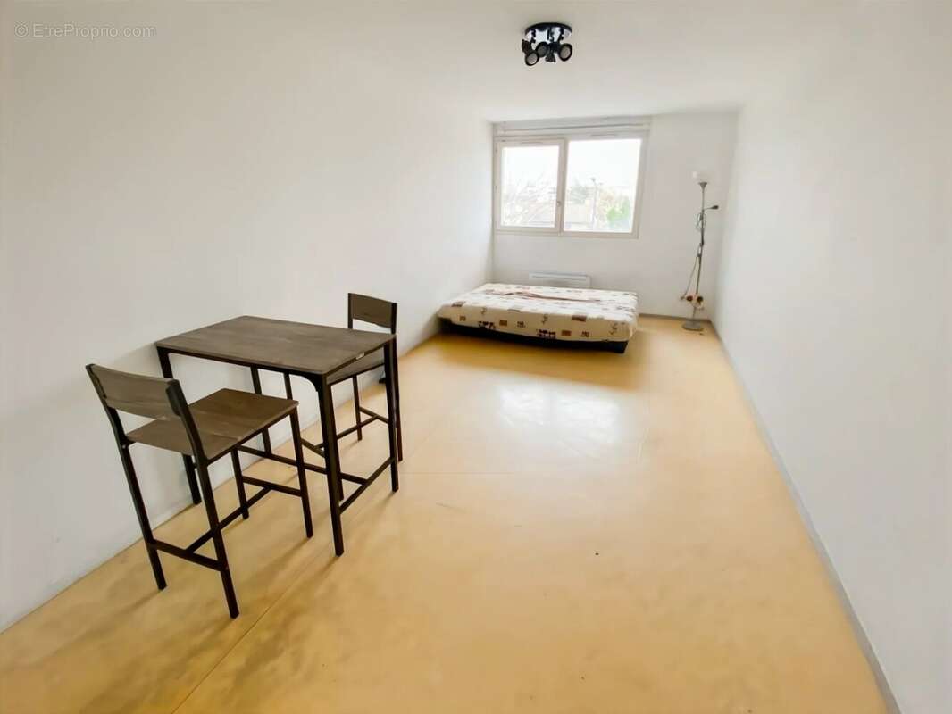 Studio 23 m² au 2ème étage - ideal investisseur!! - photo 2
