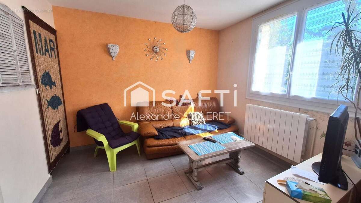 Maison 74 m² à Les Aix-D'angillon  - photo 4