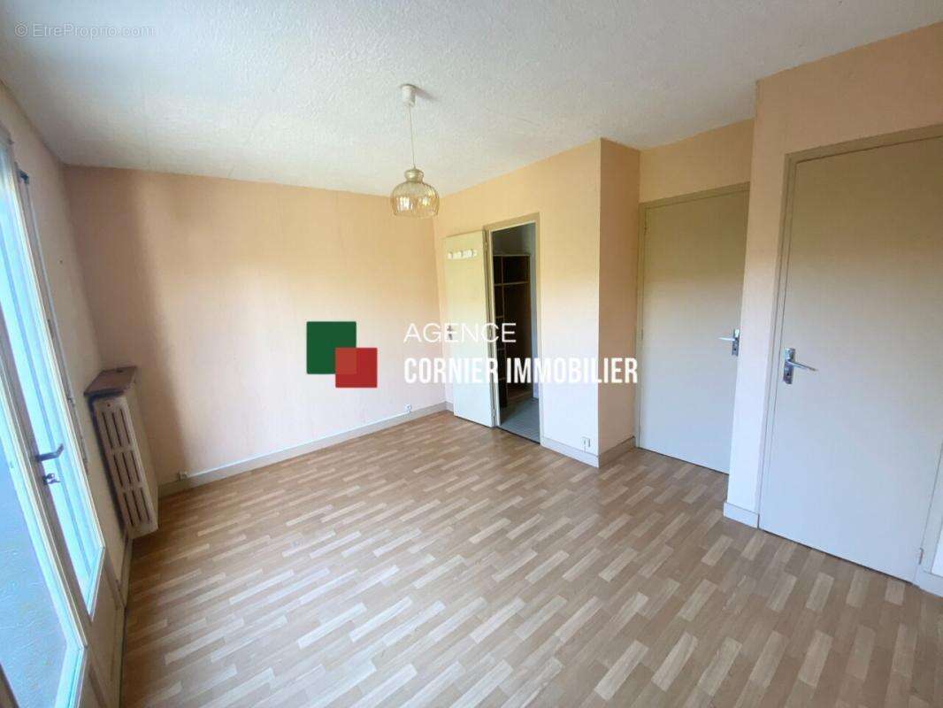 Maison à NOYAL-SUR-VILAINE