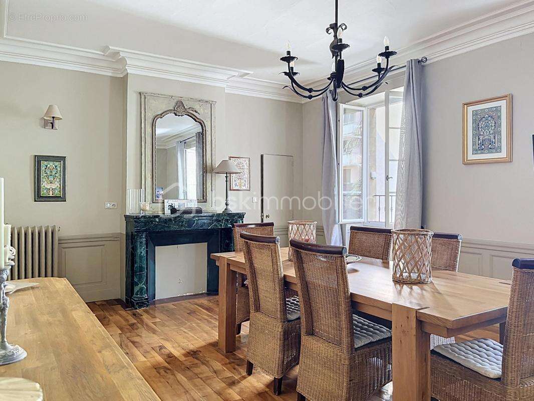 Appartement à NIMES