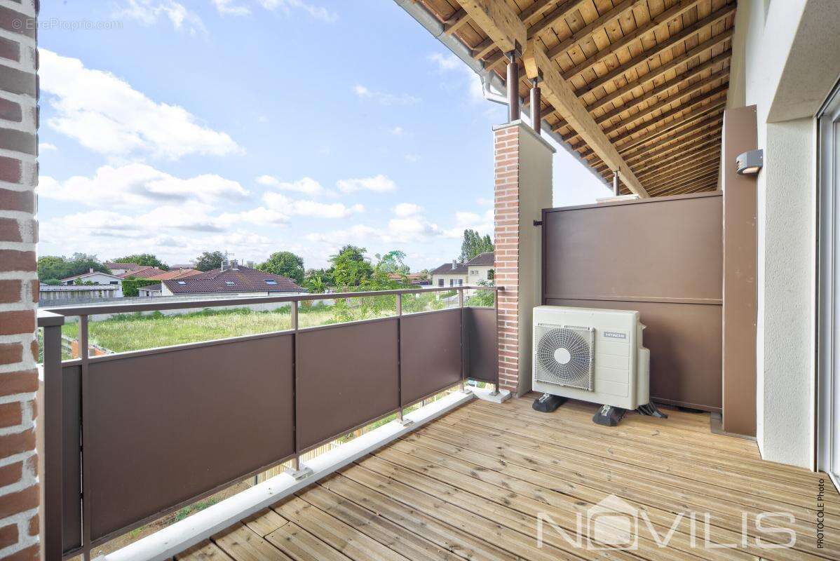 Appartement à BRUGUIERES