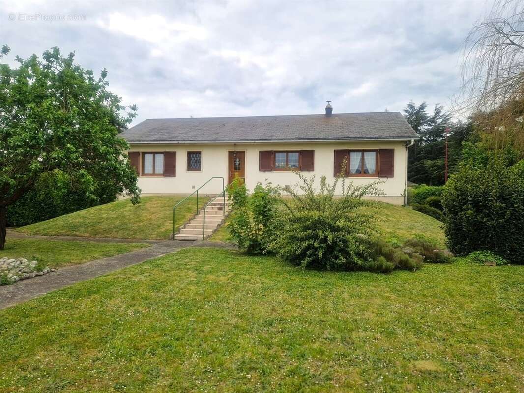 Maison à SAINT-LUBIN-DES-JONCHERETS