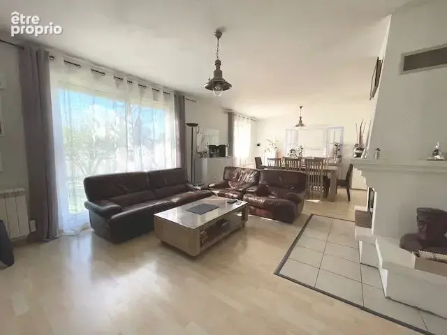 Maison 7 pièces 119 m² à vendre à Montbazon (37250) - photo 2