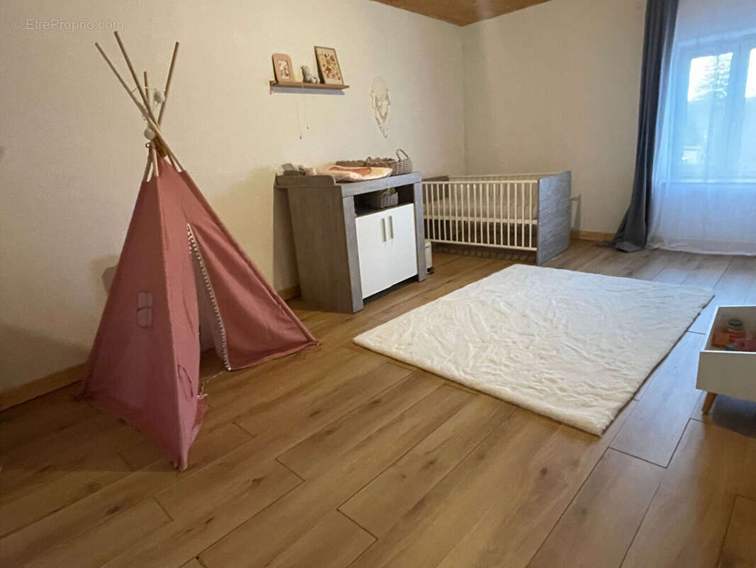 Appartement à CLAIRVAUX-LES-LACS