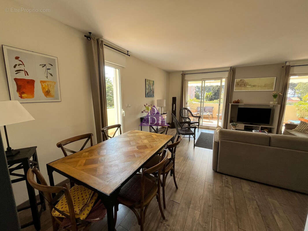Appartement à CARQUEIRANNE
