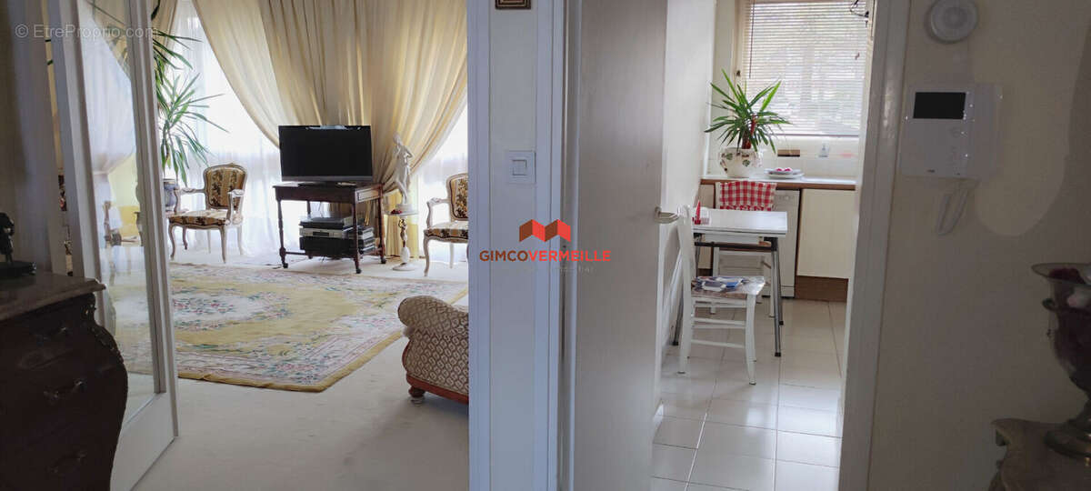 Appartement à LA CELLE-SAINT-CLOUD