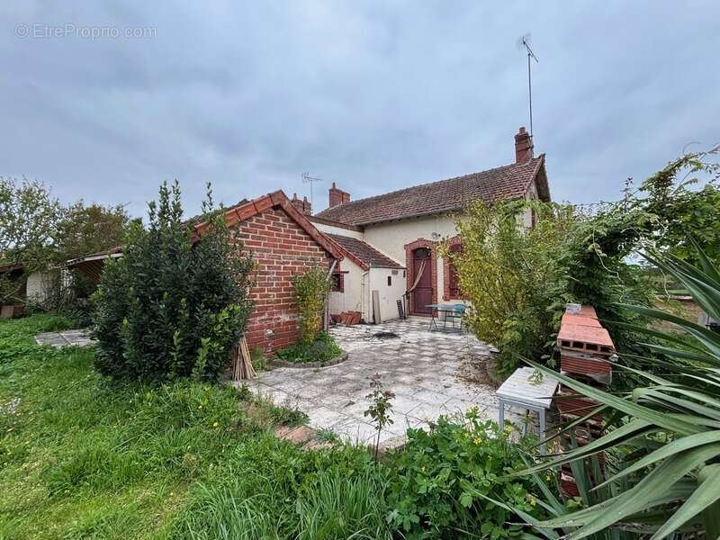 Maison à LA GUERCHE-SUR-L&#039;AUBOIS