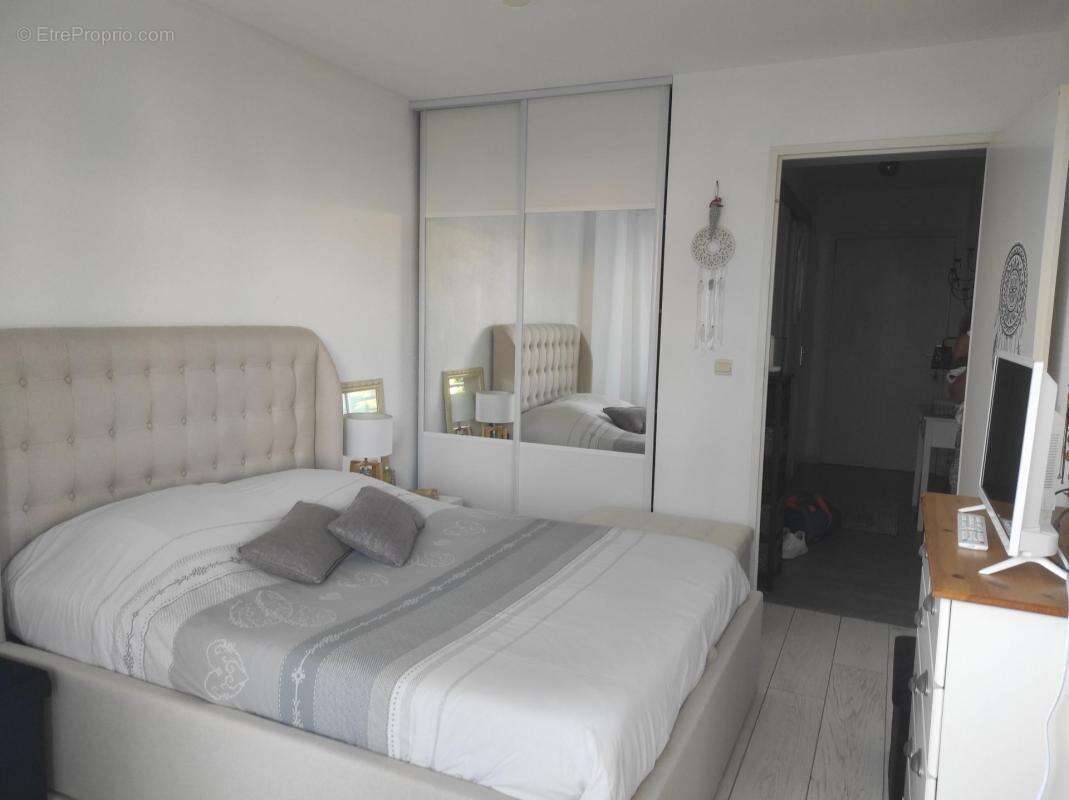 Appartement à SAINT-JEAN-D'ANGELY